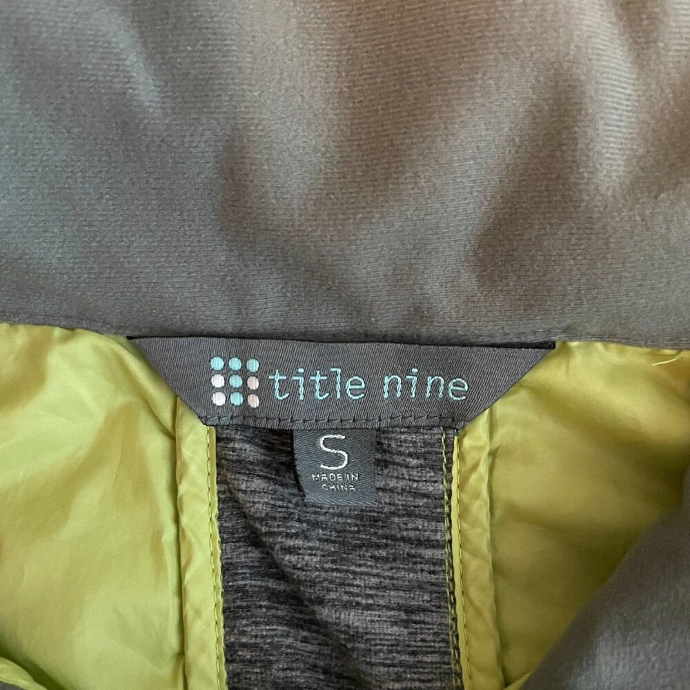 Title Nine Women S Gray Blue Willpower Running Jacket Full Zip Hooded Quilted - Picture 10 of 11